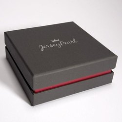 fancy-rigid-packaging-box-fin-packaging